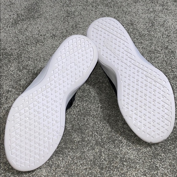 Nike Air Sneakers - Picture 5 of 5